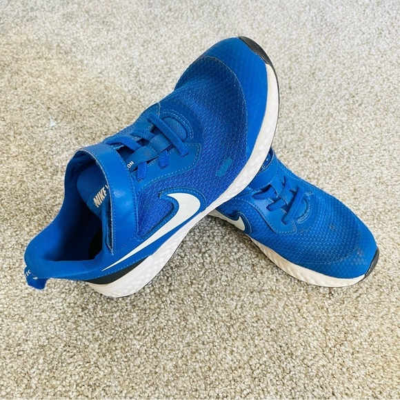 Nike Other - Nike Youth Revolution Sneakers